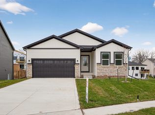 431 Stillwater Ct, West Des Moines, IA 50266