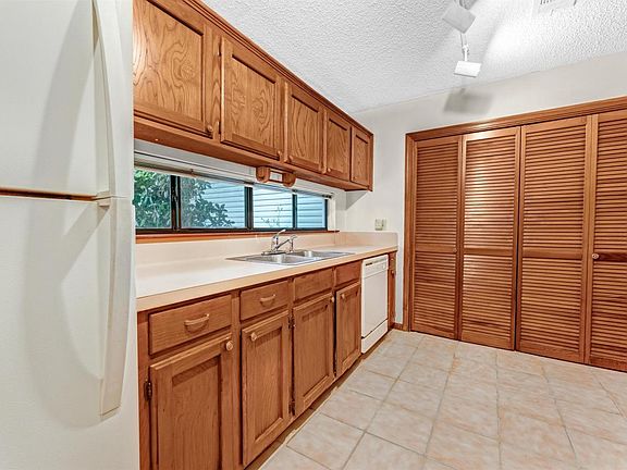 4th image of 8409 E Cypress Point Ct