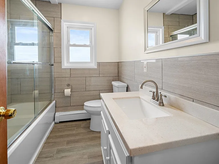 184 Central Ln #2 — Photo 8