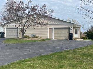 524 W Walnut Dr, Sturgeon Bay, WI 54235