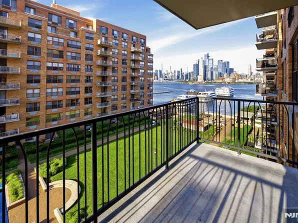 2 Constitution Ct APT 814, Hoboken, NJ 07030