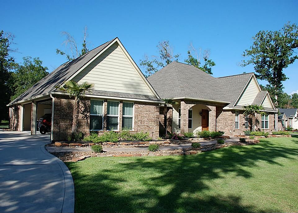 1st image of 27206 Doverbrook Dr