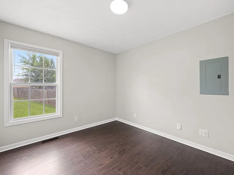 574 Oakmont Dr — Photo 21
