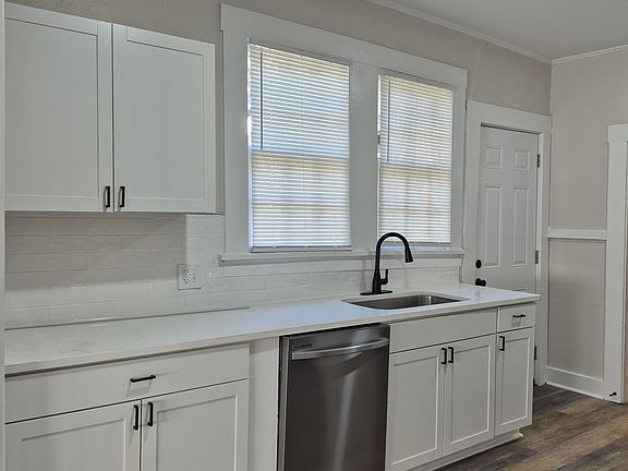 3rd image of 2512 19th Ave Unit A
