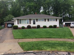 6118 Sun Ray Dr, Parma, OH 44134