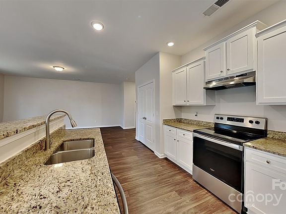 5th image of 8316 Kneller St