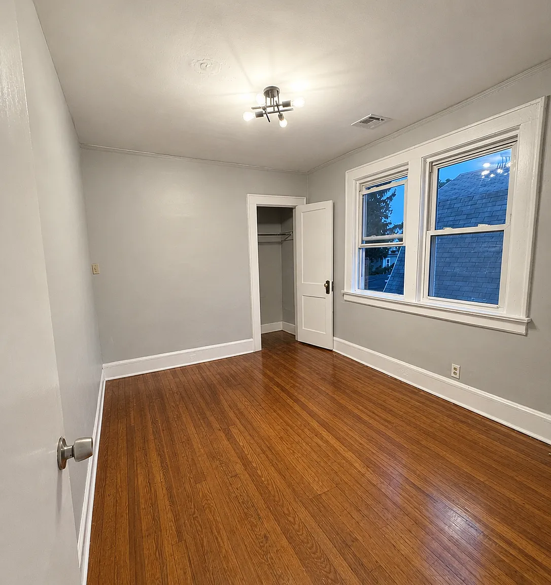 2 bed, 650 sqft, $1,750 — Photo 3