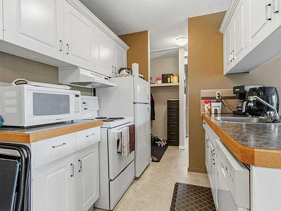 4th image of 4700 S 55th St #304