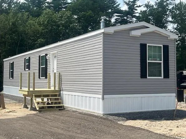 34 Rego Drive, Buxton, ME 04093