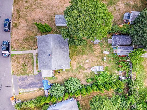 2nd image of 15 Madeline Ave