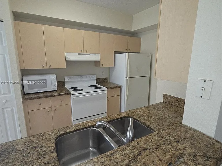2500 Centergate Dr #105 — Photo 1