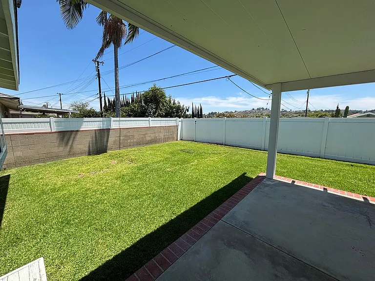 320 Buena Vista Ave — Photo 22