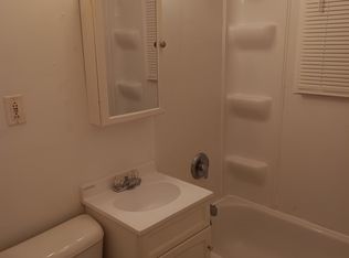 2952 S 9th Pl, Milwaukee, WI 53215