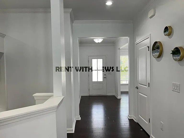 2608 Jazzy St — Photo 5