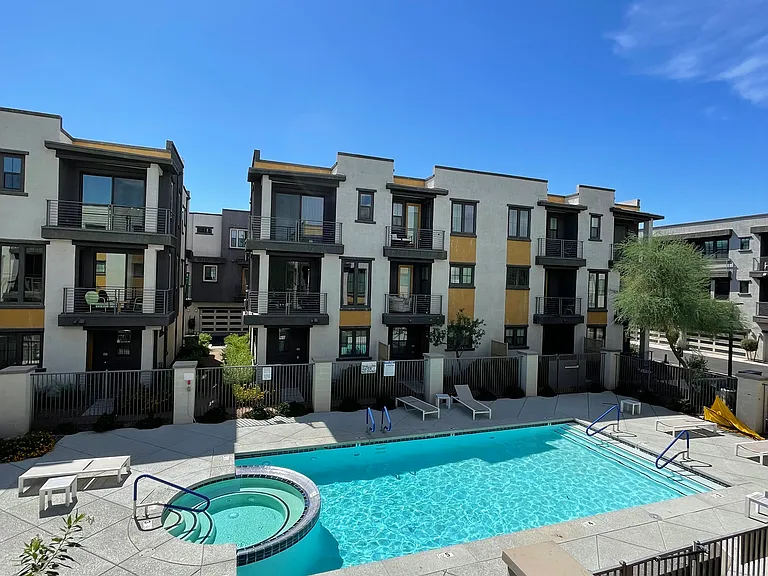 2090 S Dorsey Ln #1033 — Photo 22