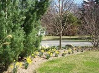 266 Rocky Hill Rd, Northampton, MA 01062