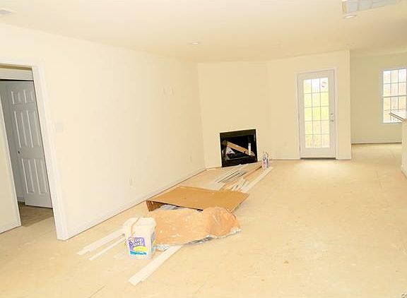 2nd image of 21141 Baileys Ln