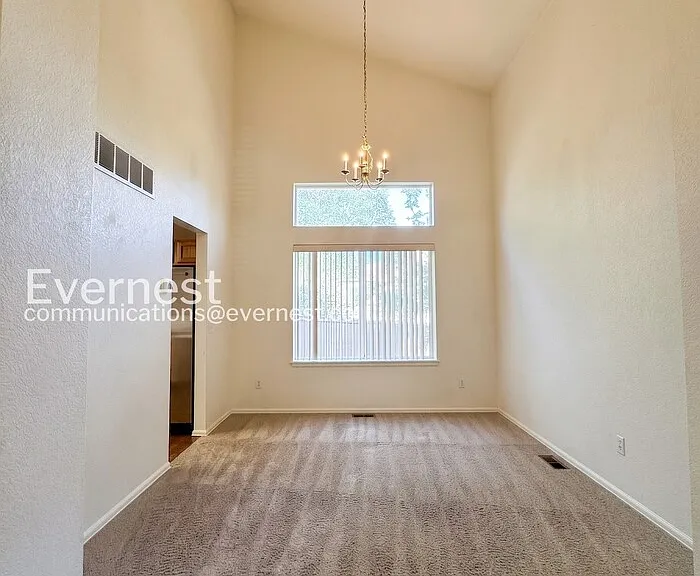 10545 Ashwood Ct — Photo 10