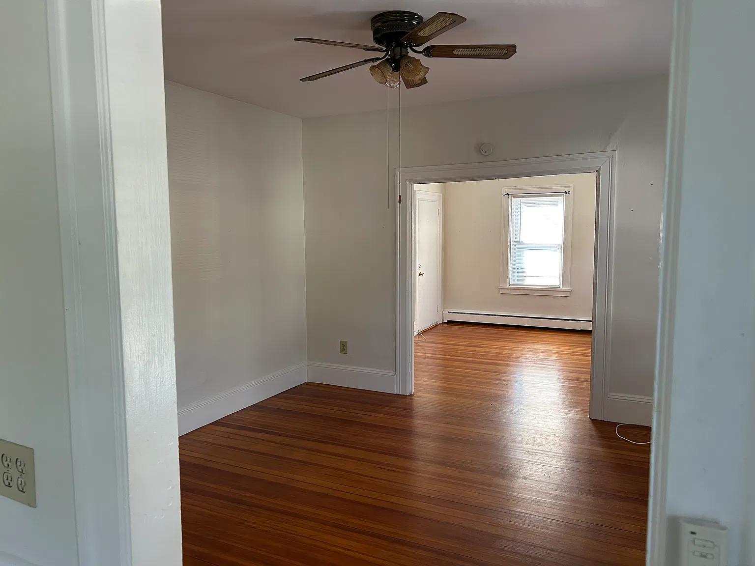 2 bed, 950 sqft, $1,950 — Photo 3