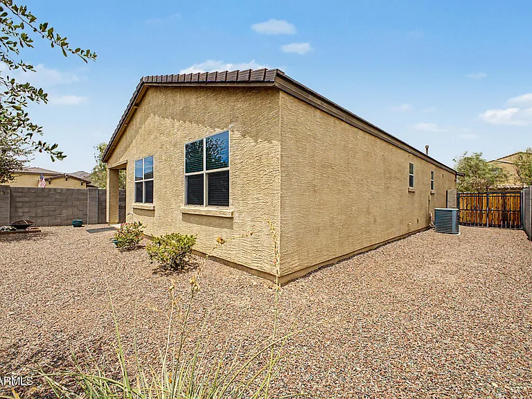 21415 W Holly St — Photo 42