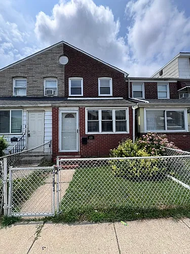 410 Maple Ln Photo 1