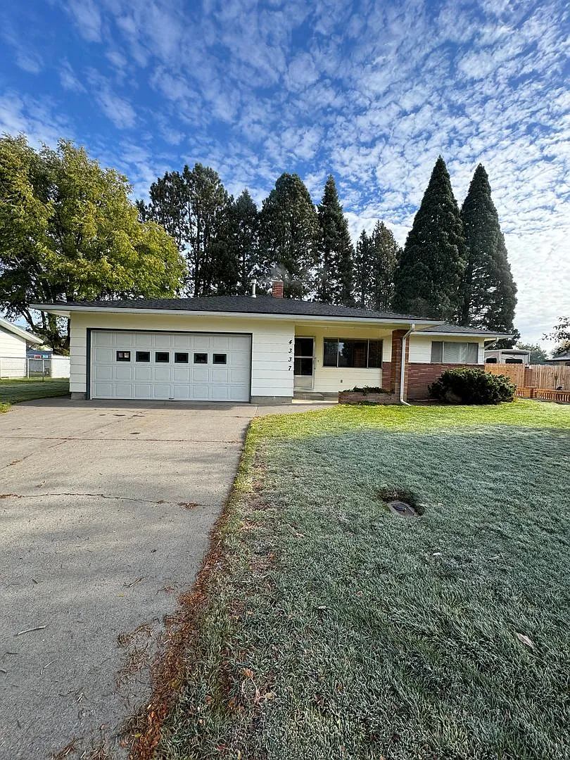 Beautiful 3 bed home in great neighborhood! — Photo 1