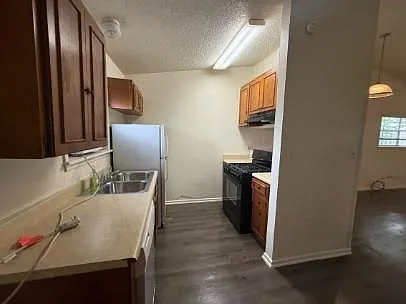 618 Mill St #B — Photo 3