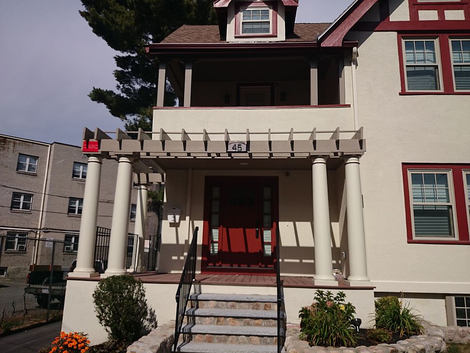 2nd image of 45 Selkirk Rd