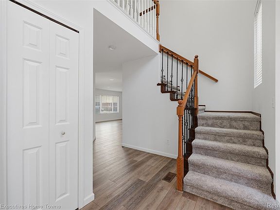4th image of 38206 Brook Dr