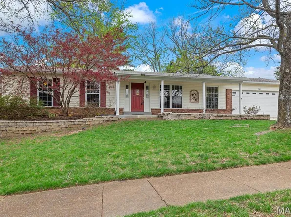 269 Braeshire Dr, Ballwin, MO 63021