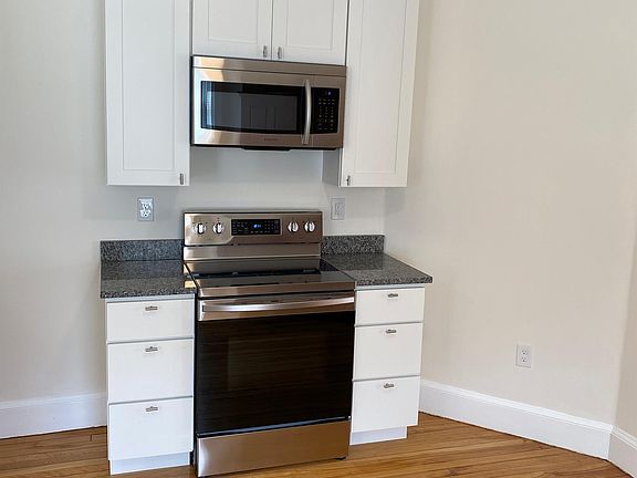 3rd image of 49 Falmouth St #1A