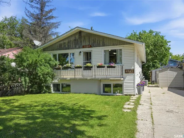 2525 McPherson Avenue, Saskatoon, SK S7J 0T2