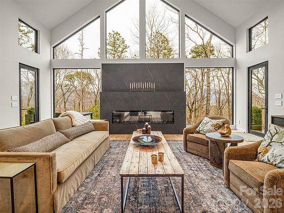 4th image of 664 Quail Ridge Rd Lake Lure Nc #28746