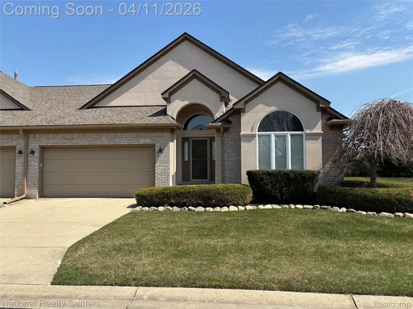 52242 Mitchell Ln #18, Macomb, MI 48042