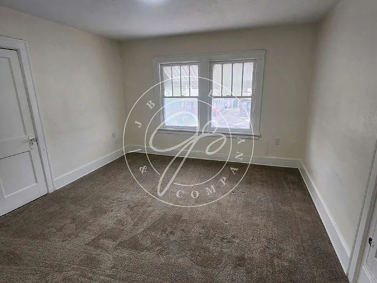 1354 Goodale Ave — Photo 11