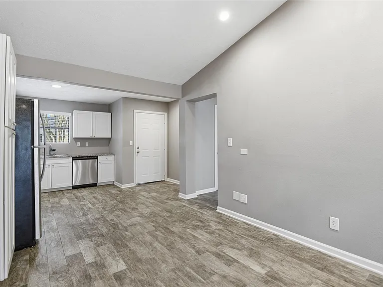3424 Balboa Cir #48 — Photo 12