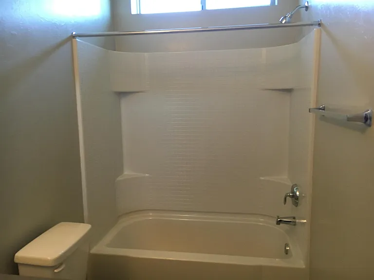 982 E Park Modern Dr — Photo 4