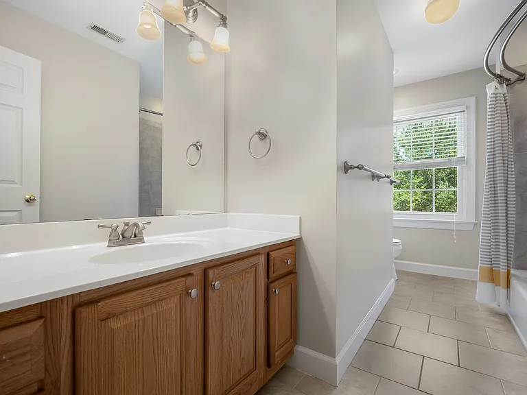 100 Spring Valley Ln — Photo 14