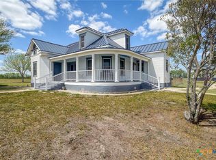 1370 County Road 353, Shiner, TX 77984