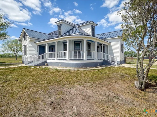 1370 County Road 353, Shiner, TX 77984