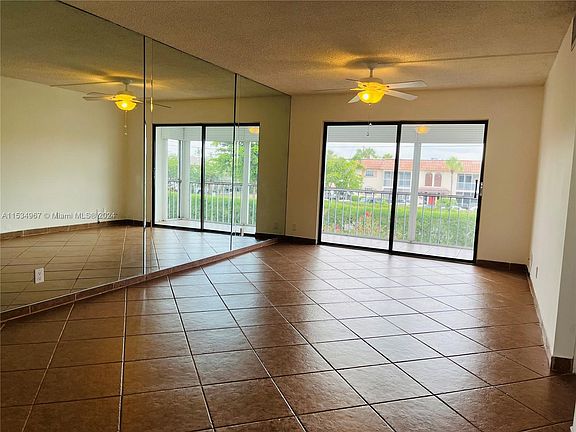 4th image of 180 Cypress Club Dr APT 830