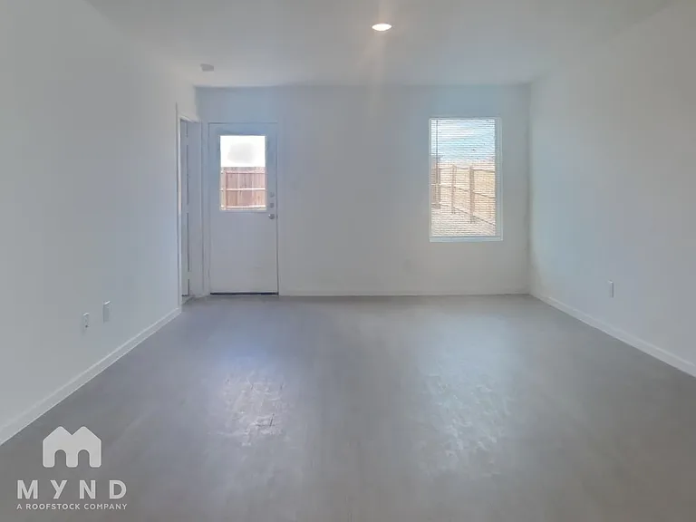 10607 Aqueduct Crk — Photo 6