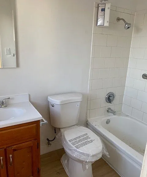 123 W 12th St (Beacon Harbor View, LLC) — Photo 11