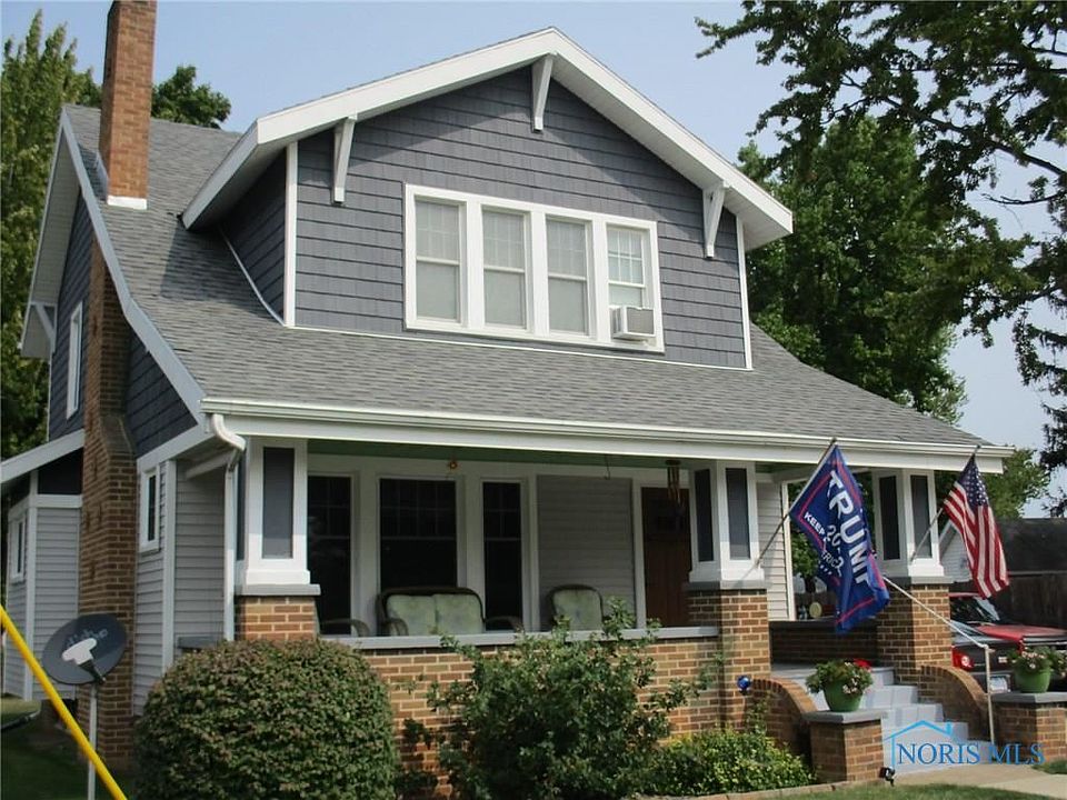 1st image of 944 Woodlawn Ave