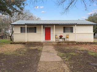 931 W 3a St, Mc Gregor, TX 76657