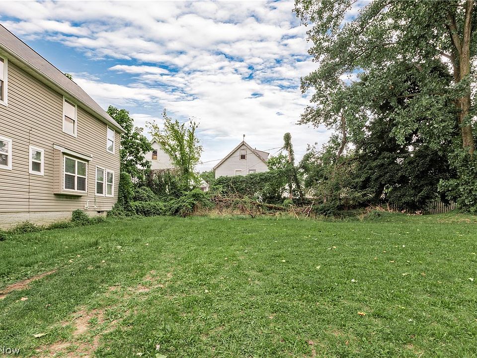 1st image of 11112 Earle Ave