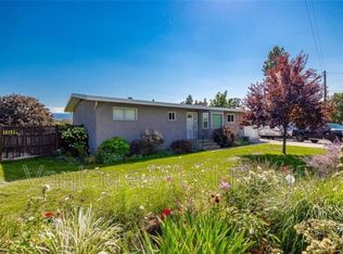 2505A Thacker Dr, West Kelowna, BC V1Z1V4