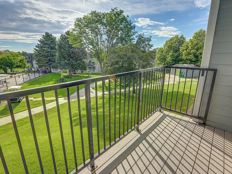 Ralston Park Apartments — Photo 32