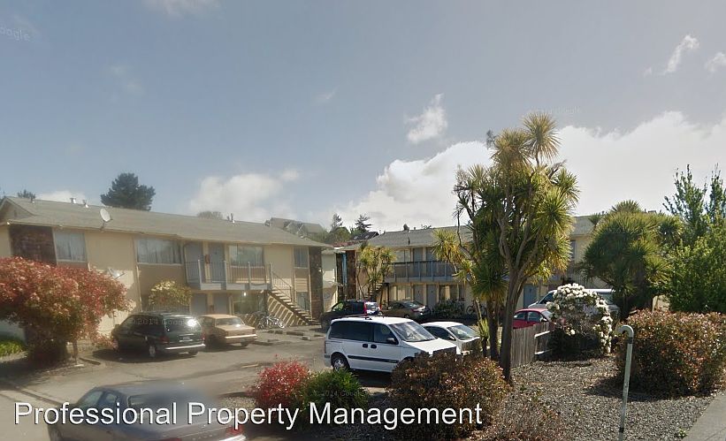 2nd image of 1226 L St APT A