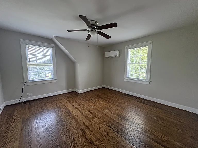 142 Grove Ave #C — Photo 7